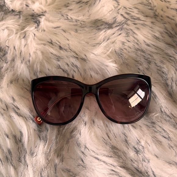 New Coach Sunglasses - Picture 1 of 8